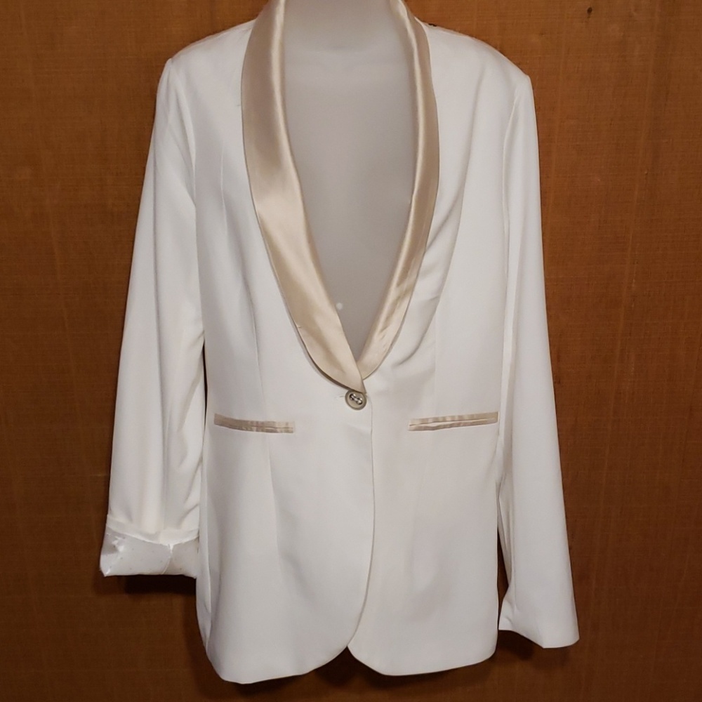 Elegant White Satin-Trimmed Women's Blazer